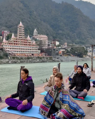 world-yoga-capital-in-rishikesh
